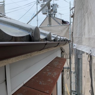 新設した雨樋の様子
