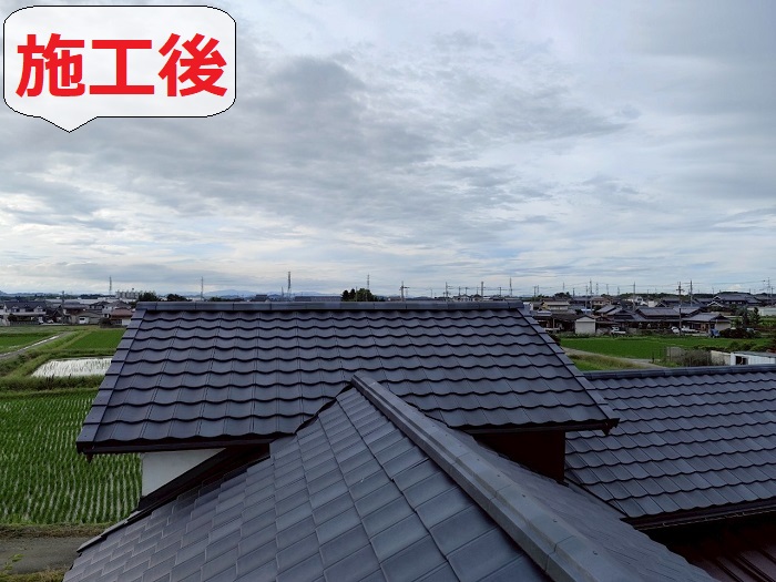 加古郡稲美町で納屋の経年劣化で重たく雨漏りしている屋根葺き替え工事を行った後の様子