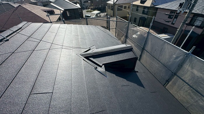 三木市で大和ハウス戸建てのスレート屋根へ重ね葺きした後の様子