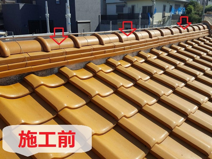 加古川市で棟瓦積み替えの雨漏り修理を行う前の様子