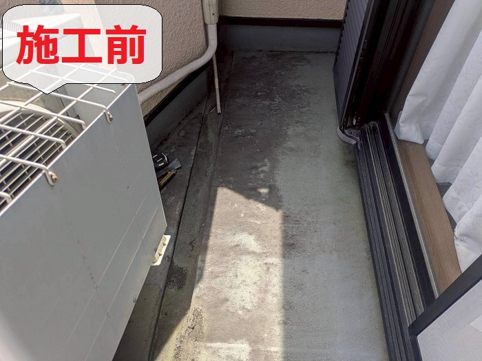 神戸市東灘区でＦＲＰ防水にウレタン防水通気緩衝工法を行い雨漏りを解消する前の様子