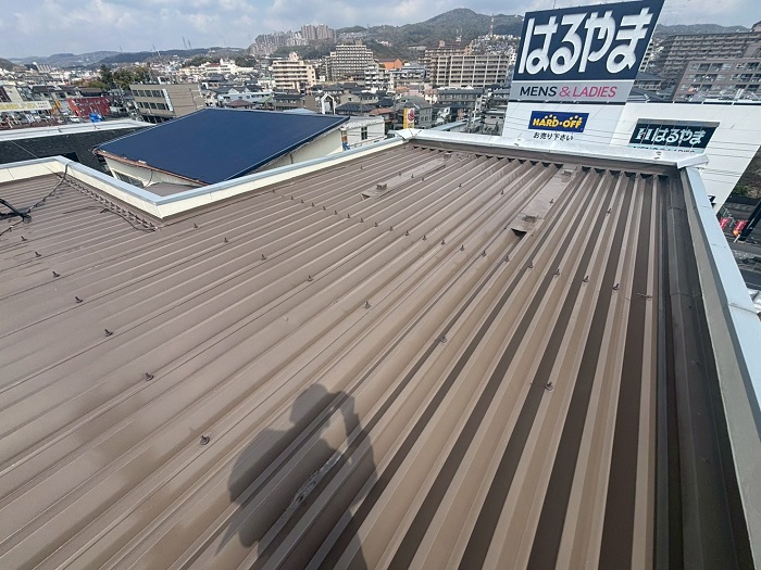 宝塚市でテナントの雨漏り修理をおkなう前の様子