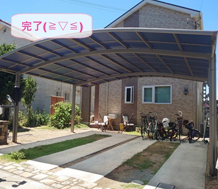 加古郡稲美町のカーポートでポリカ屋根材への交換が完了した現場の様子
