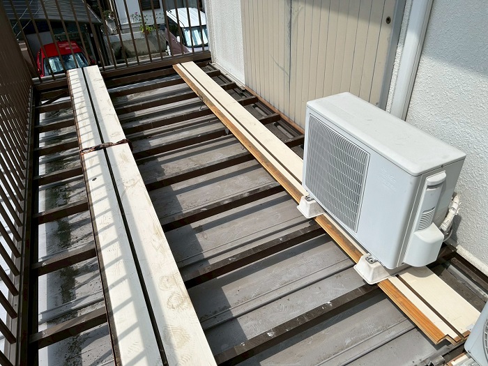 ベランダを脱着した様子