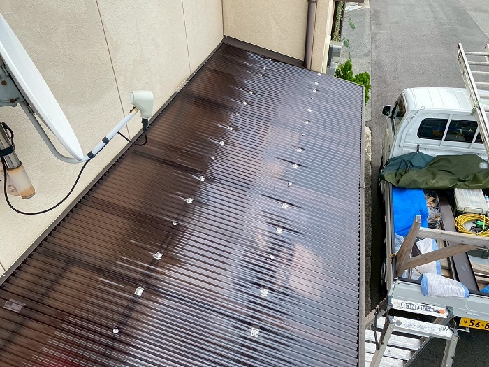 明石市でストックヤードの波板交換を行った後の様子