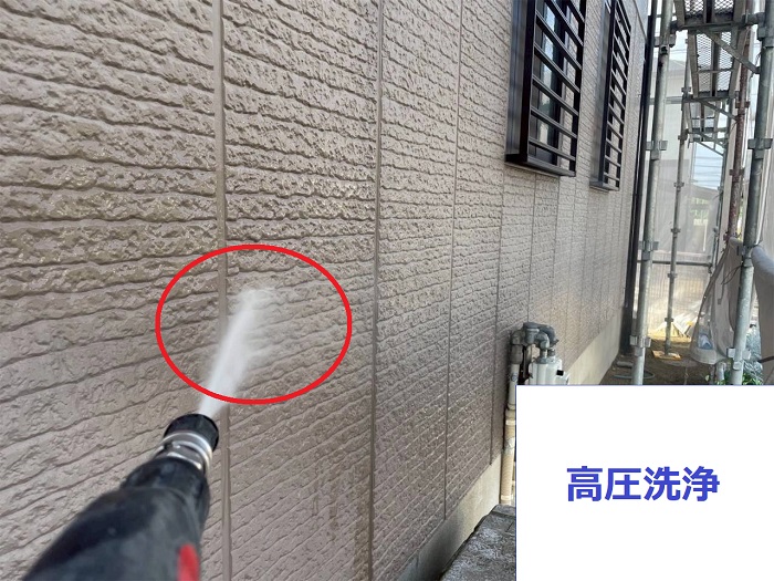 三木市で大和ハウス戸建ての外壁塗り替えで日本ペイントのラジカル制御を使用する現場で高圧洗浄