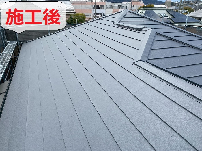 加古郡播磨町で強風被害により火災保険申請し屋根カバー工法を行った後の様子