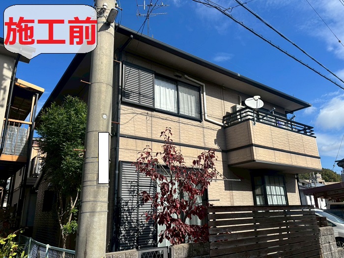 明石市でプレミアムシリコンを用いて外壁塗装工事を行う前の様子
