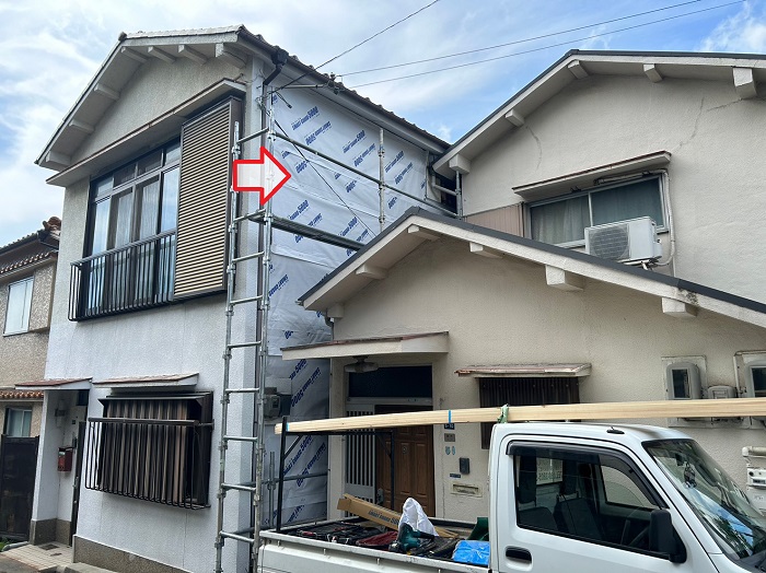神戸市須磨区での外壁修繕で防水シートを貼った様子
