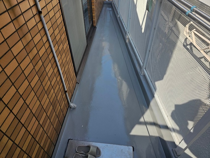 伊丹市でマンションのバルコニーから雨漏りが発生しウレタン防水で補修した後の様子