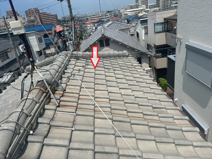 劣化した釉薬瓦