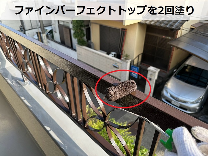西宮市でベランダの改修として笠木や手摺の塗装と排水ドレンを交換で手摺塗装