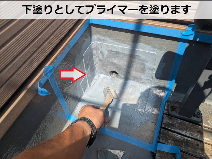 神戸市垂水区で屋上の雨漏り修理として防水層の排水ドレンを交換でプライマー塗布