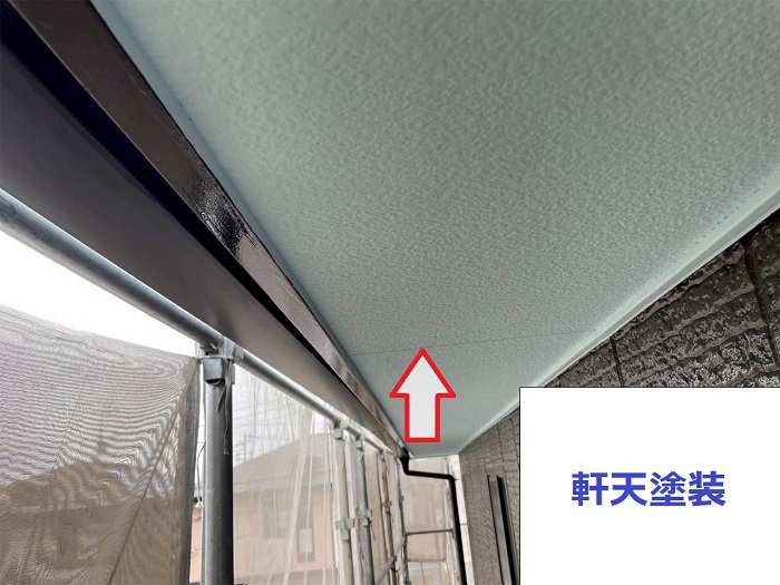 三木市で大和ハウス戸建ての外壁塗り替えで日本ペイントのラジカル制御を使用する現場で軒天塗装