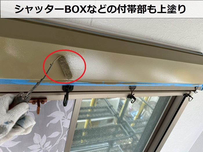西宮市で日本ペイントのラジカル制御塗料パーフェクトトップで外壁塗り替えを行なう現場で付帯部塗装