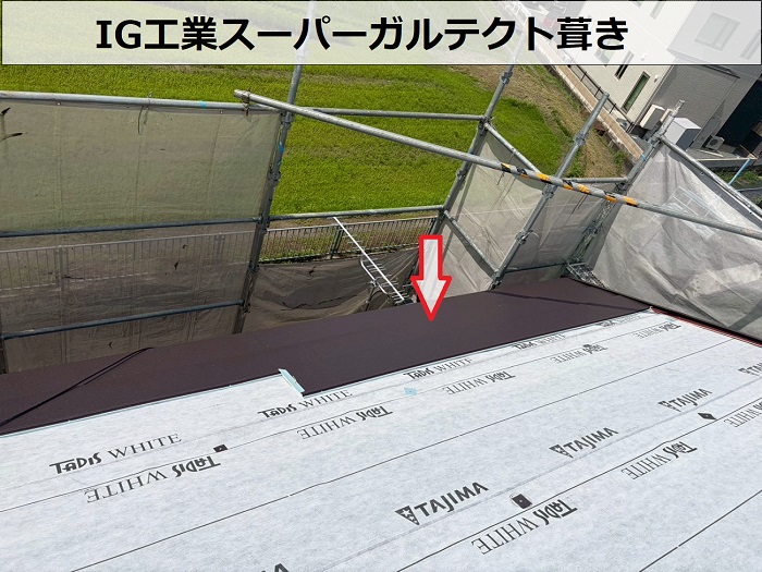 淡路市でスーパーガルテクトのシェイドブラウン使用してスレート屋根へカバー工法で屋根葺き