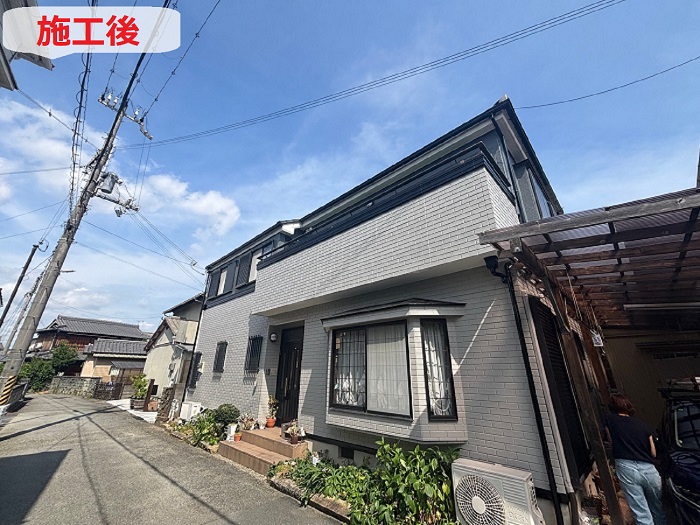 姫路市の皆様へご紹介する高砂市で2階建て窯業サイディングの外壁塗装を行った後の様子