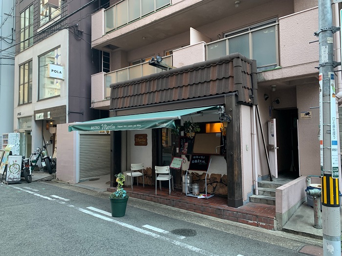 神戸市中央区でディプロマットスターローマンを用いて店舗屋根のリフォームを行った後の様子