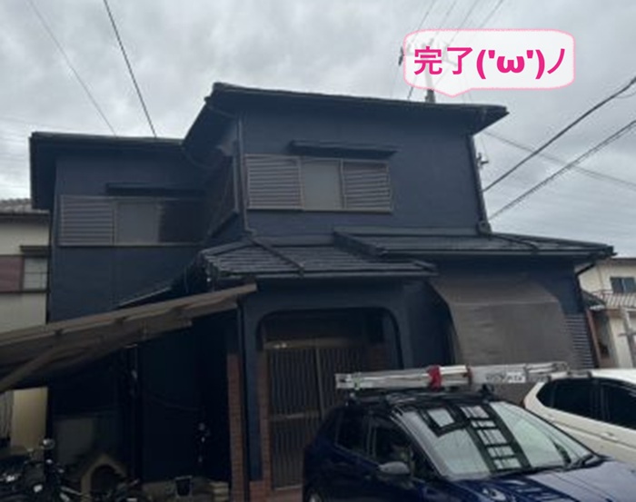 加古川市で色褪せ外壁を高耐候塗料で塗り替えが完了した現場の様子