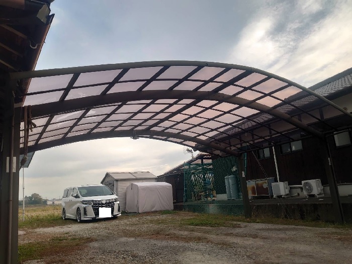 貼り替えたカーポート屋根