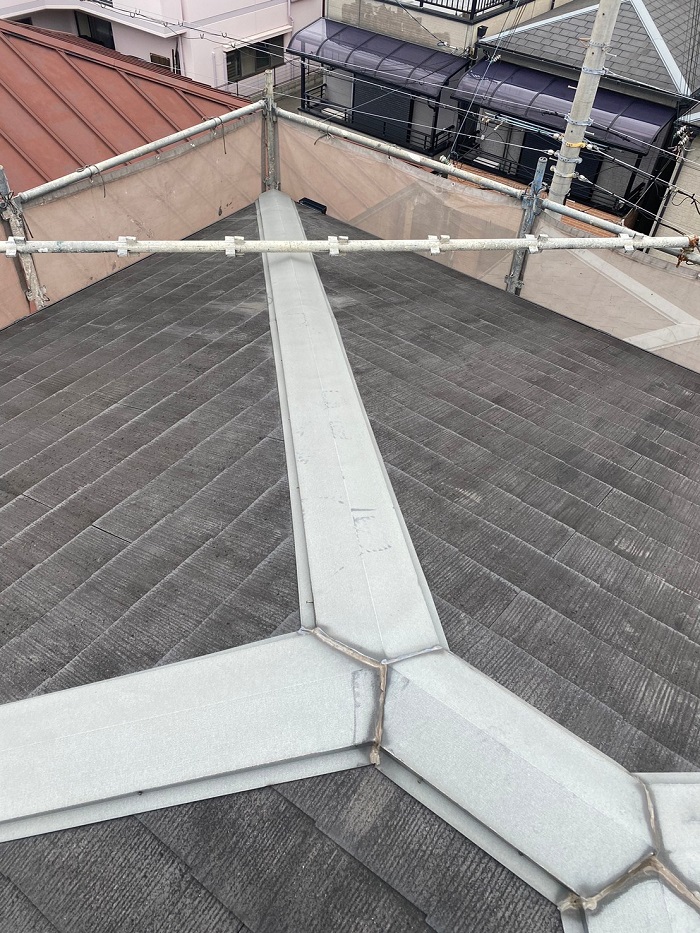 神戸市兵庫区でカバー工法を行う前のスレート屋根