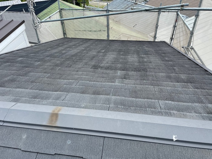 神戸市東灘区でカラーベスト屋根へカバー工法する前の様子