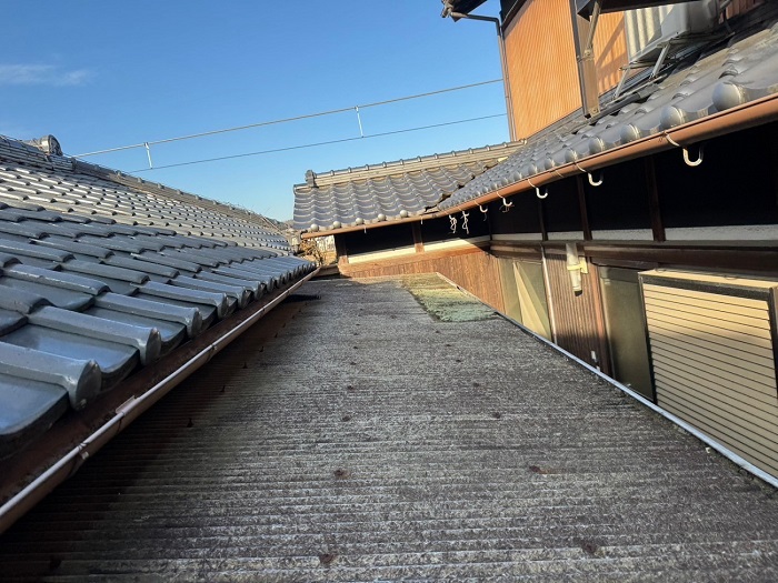 FRP製の劣化した波板