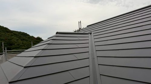 カバー工法した屋根