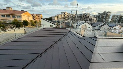 カバー工法後の屋根