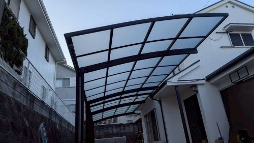 貼り替え後のカーポート屋根