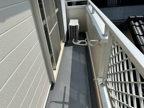 ベランダ防水工事が完了した現場の様子