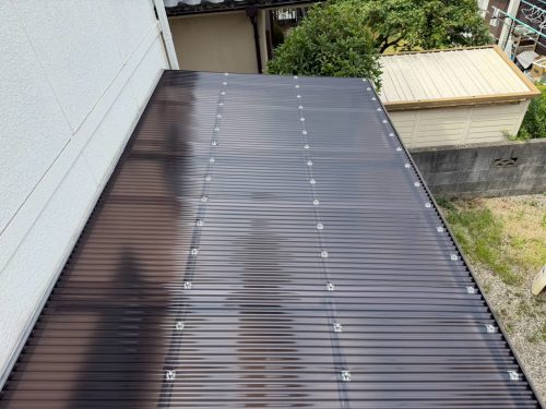 波板貼り替え工事完了後の写真