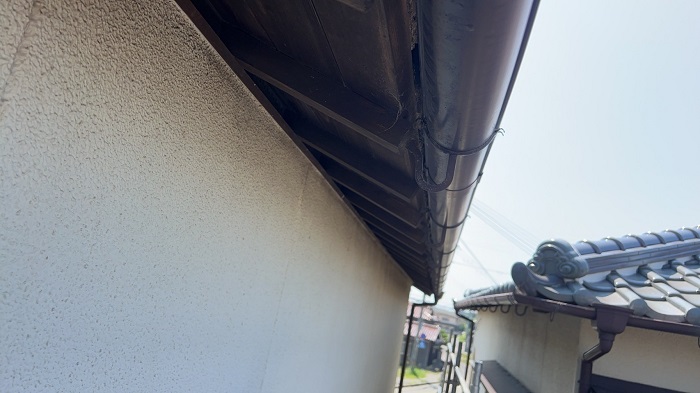 交換前の軒樋