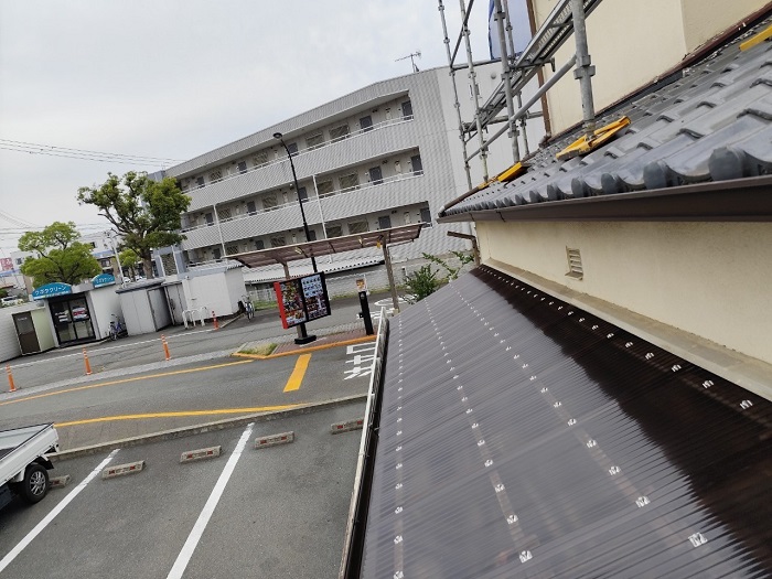 雹害で穴の開いたストックヤードの波板交換完了