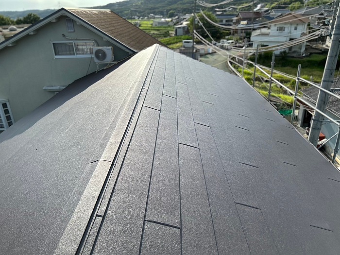 相生市で雨漏りしている瓦屋根からガルバリウム鋼板屋根材へ葺き替えた後の様子