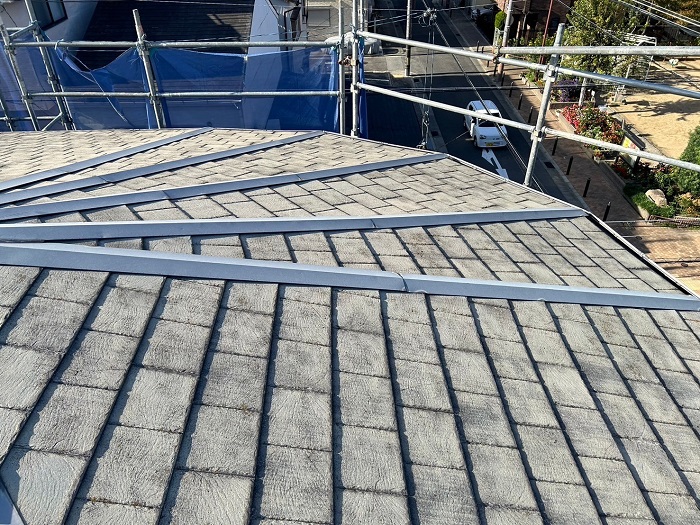 多面で複雑な屋根