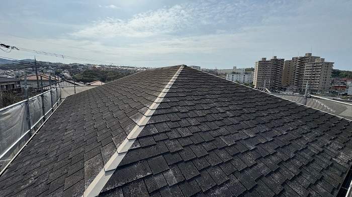 神戸市須磨区で平型スレート屋根のカバー工事を行う前の様子