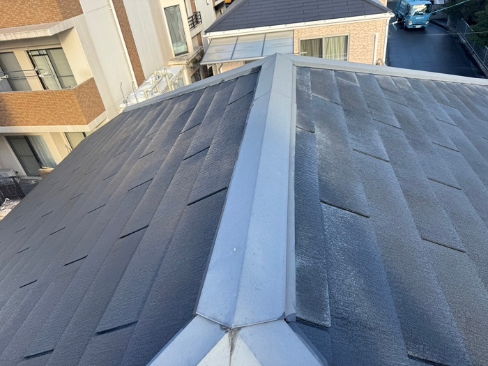 経年劣化した棟板金