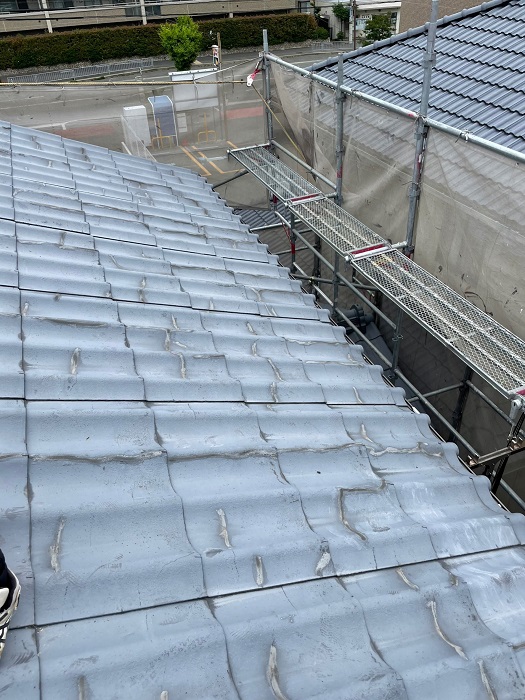 神戸市須磨区で積水瓦Uからガルバリウム鋼板屋根材へ葺き替える前の様子