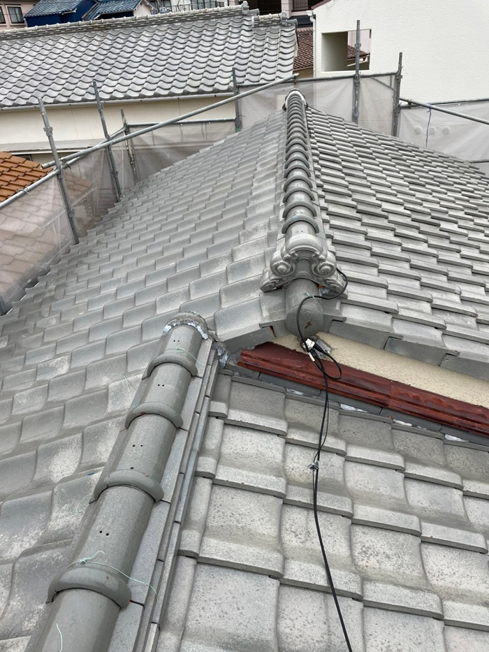 葺き替え前の瓦屋根