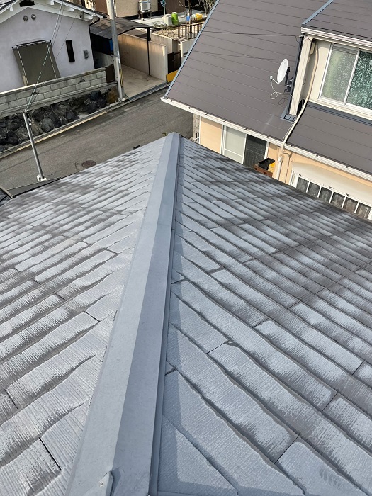 交換前の棟板金