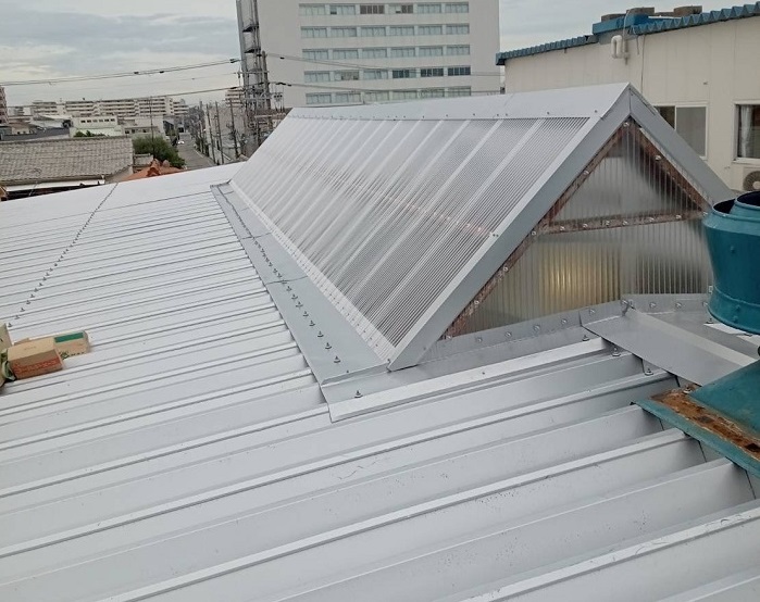 棟板金取り付け後