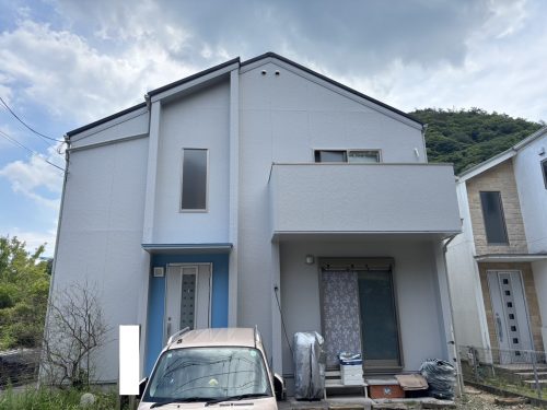 屋根カバーと外壁塗装後の写真