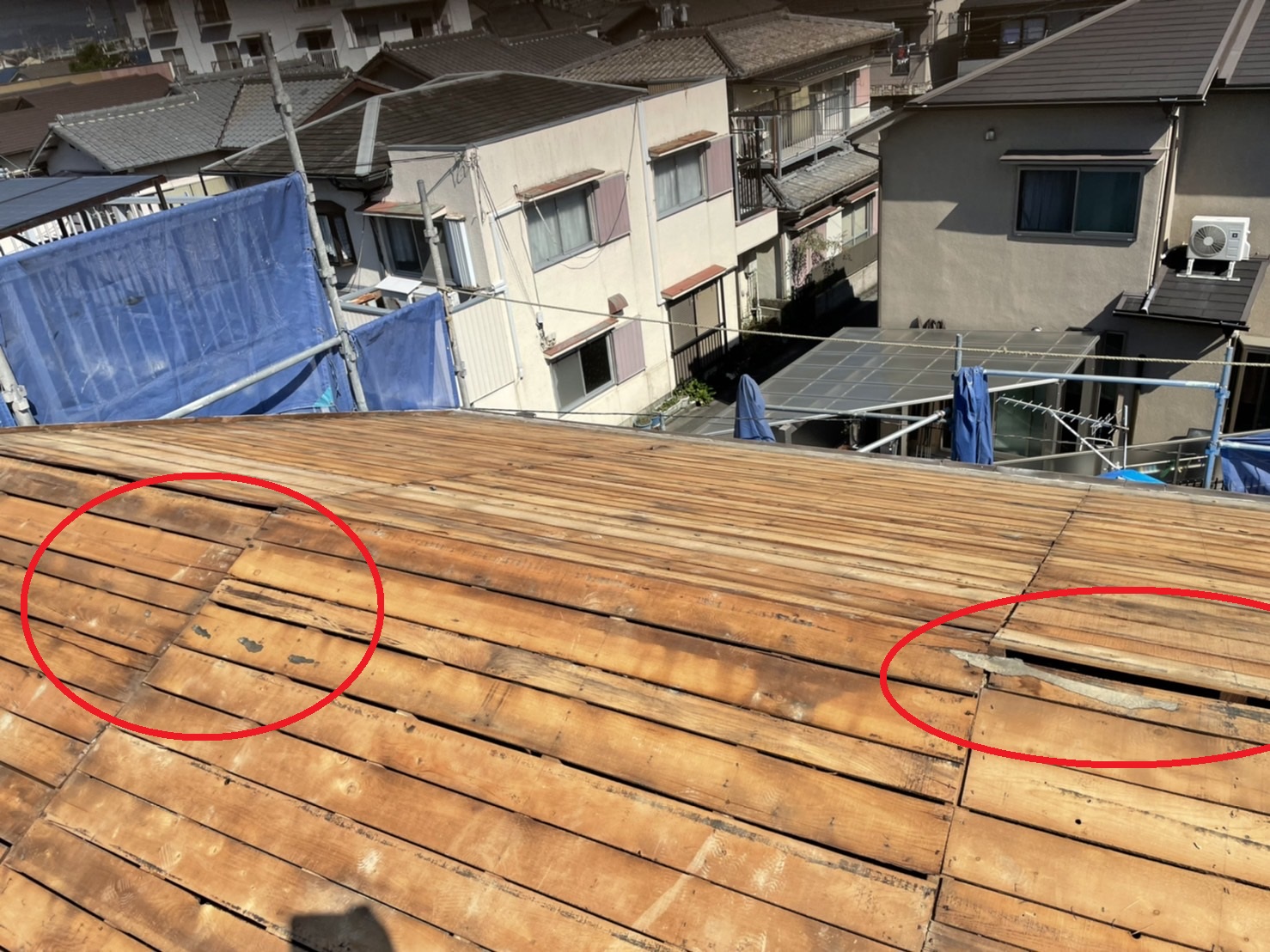 明石市で屋根下地補強工事が必要となった屋根下地の様子
