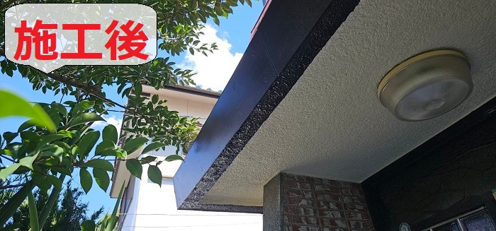 玄関屋根の雨漏り修理後