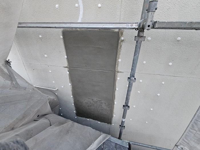 神戸市垂水区で老朽化で剥がれかけている外壁の部分修理を行った後の様子