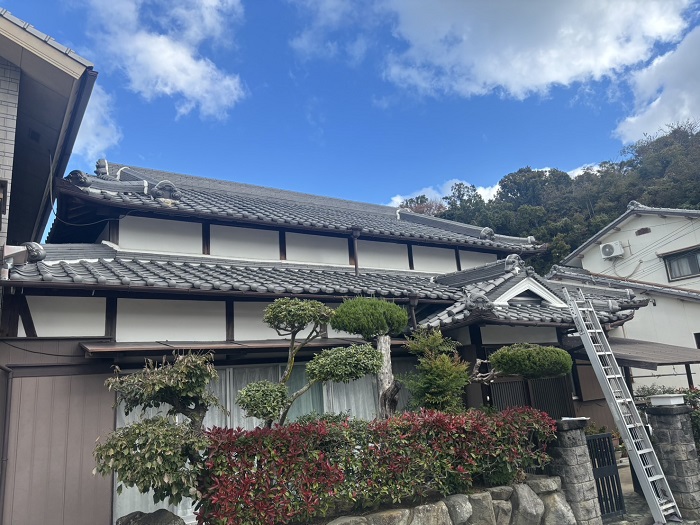 屋根葺き替え前の外観
