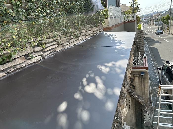 神戸市須磨区での庇屋根水漏れ修理が完了