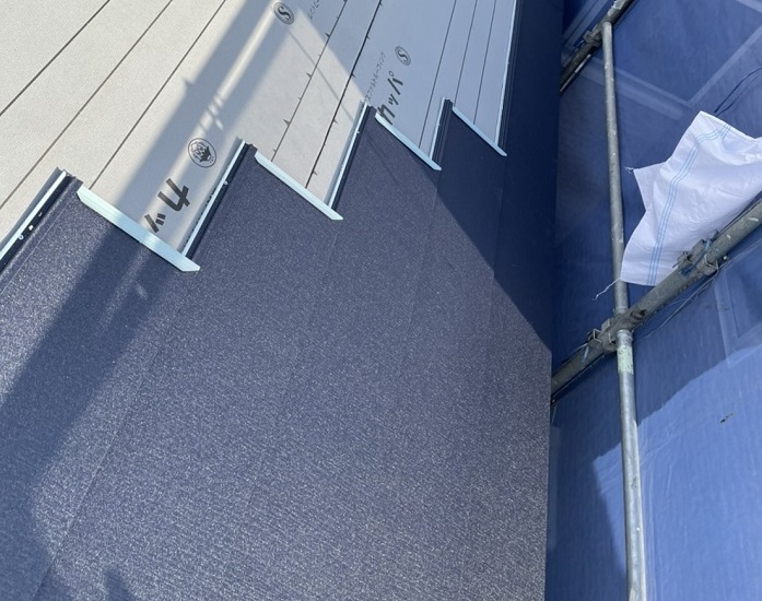 スーパーガルテクト葺き