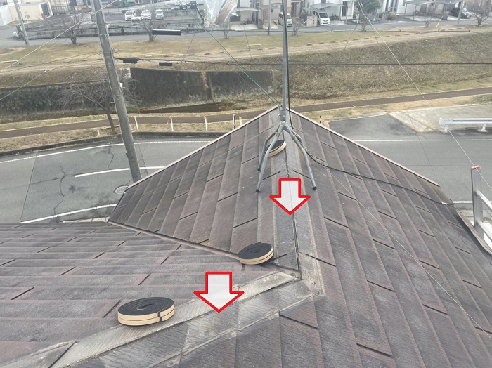低価格なスレート屋根補修で棟板金撤去
